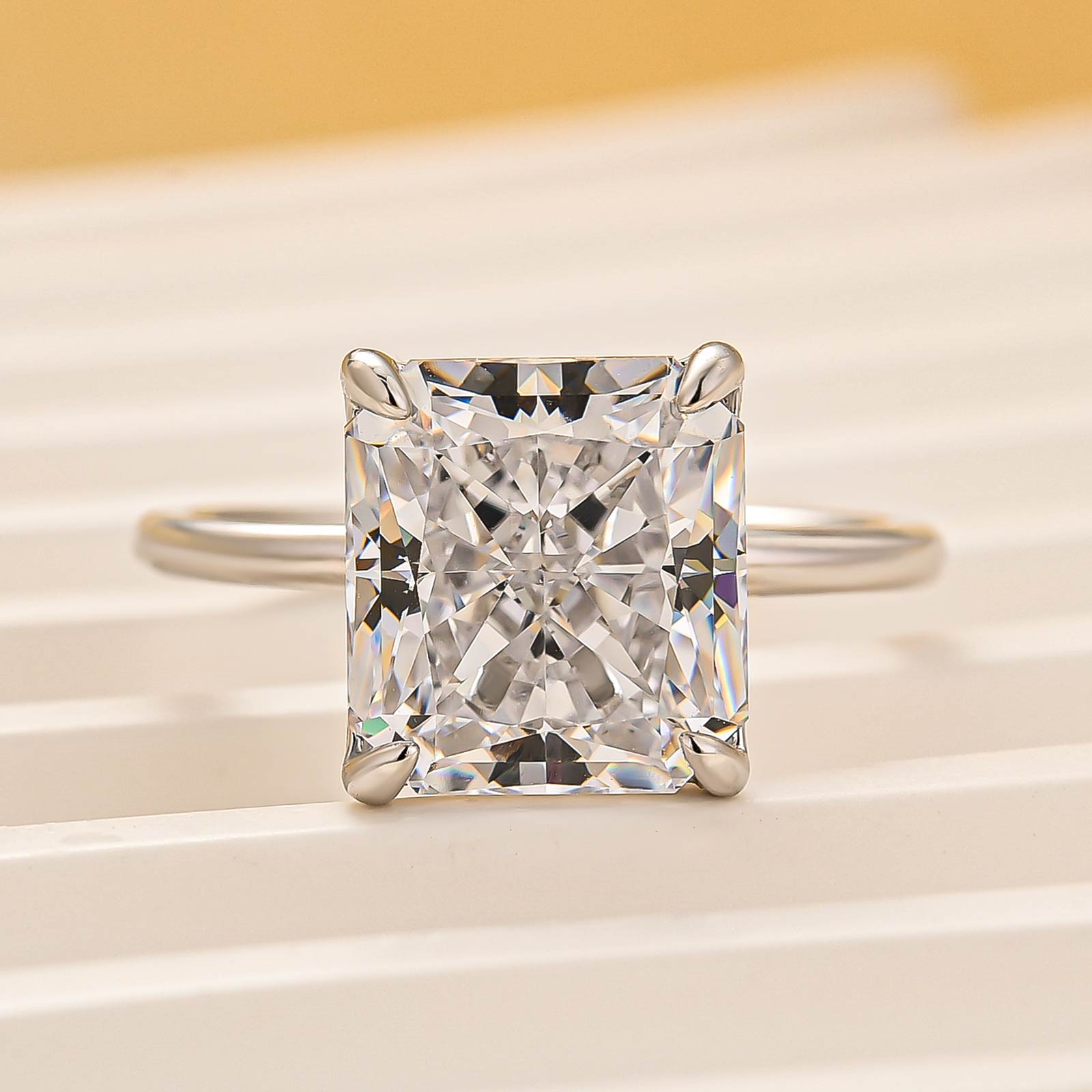 Fashion 4.0Ct White Stone Radiant Cut Solitaire Engagement Ring For Woman In sterling Sliver