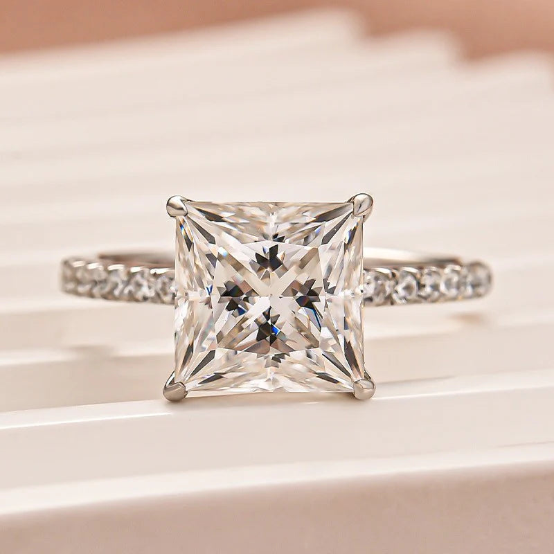 Louily Moissanite 2.0~3.0 Carat Square Princess Cut Engagement Ring