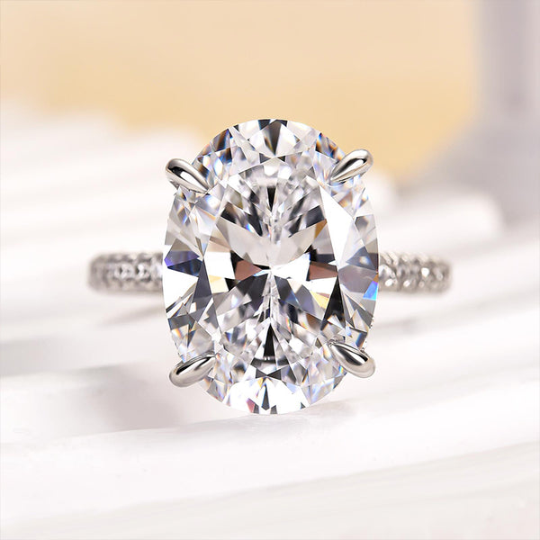Louily Exclusive Oval Cut Simulated Diamond Engagement Ring
