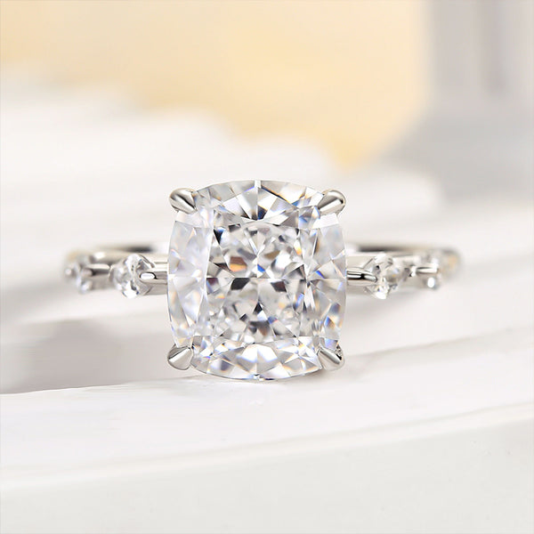 Louily Exquisite Crushed Ice Cushion Cut Engagement Ring