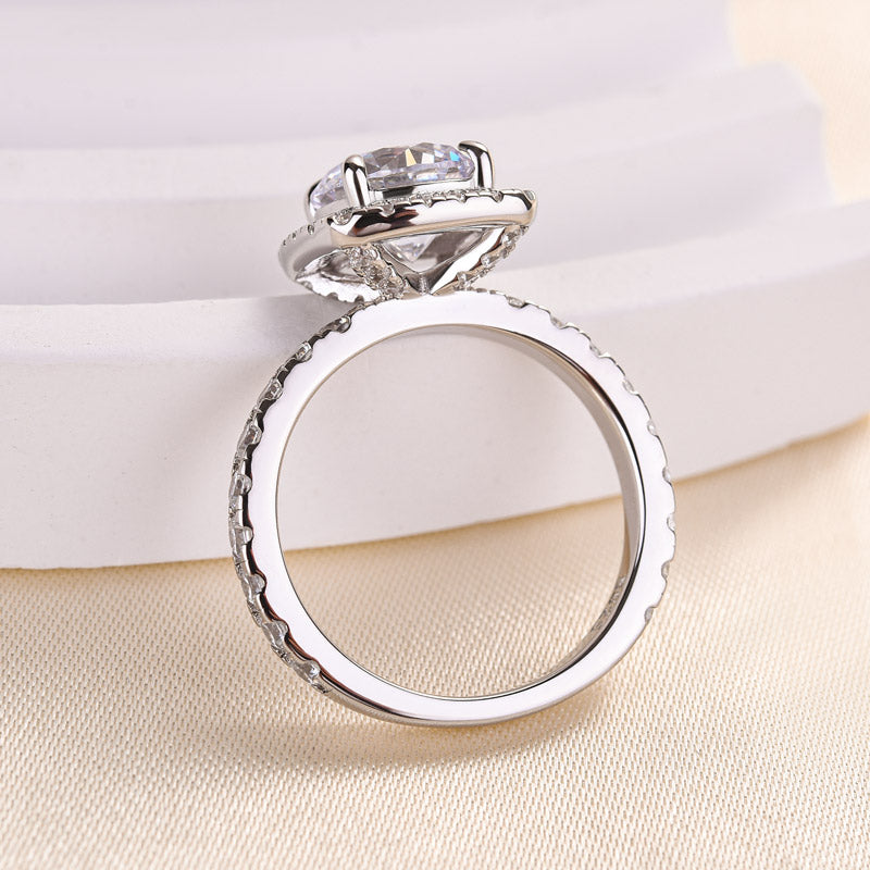 Louily Stunning Halo Round Cut Simulated Diamond Engagement Ring In Sterling Silver - louilyjewelry