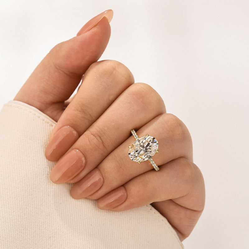 Louily Moissanite 4.0~5.5 Carat Oval Cut Engagement Ring