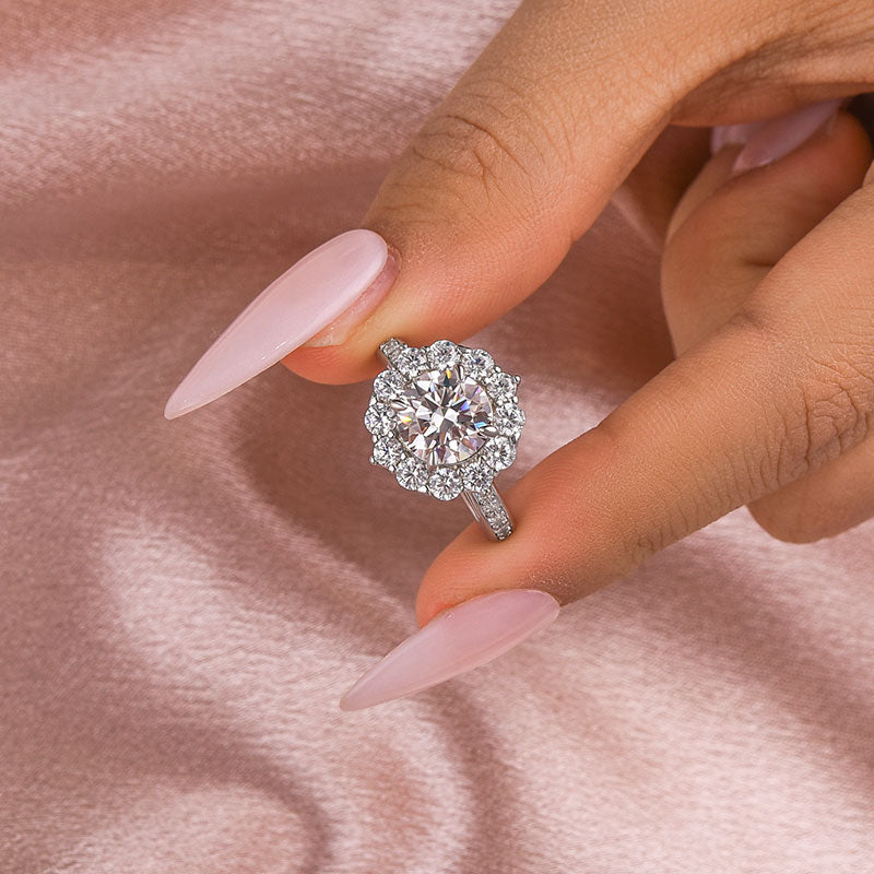 Moissanite 2.0 Ct Halo Round Cut White Gold Engagement Ring For Women - louilyjewelry