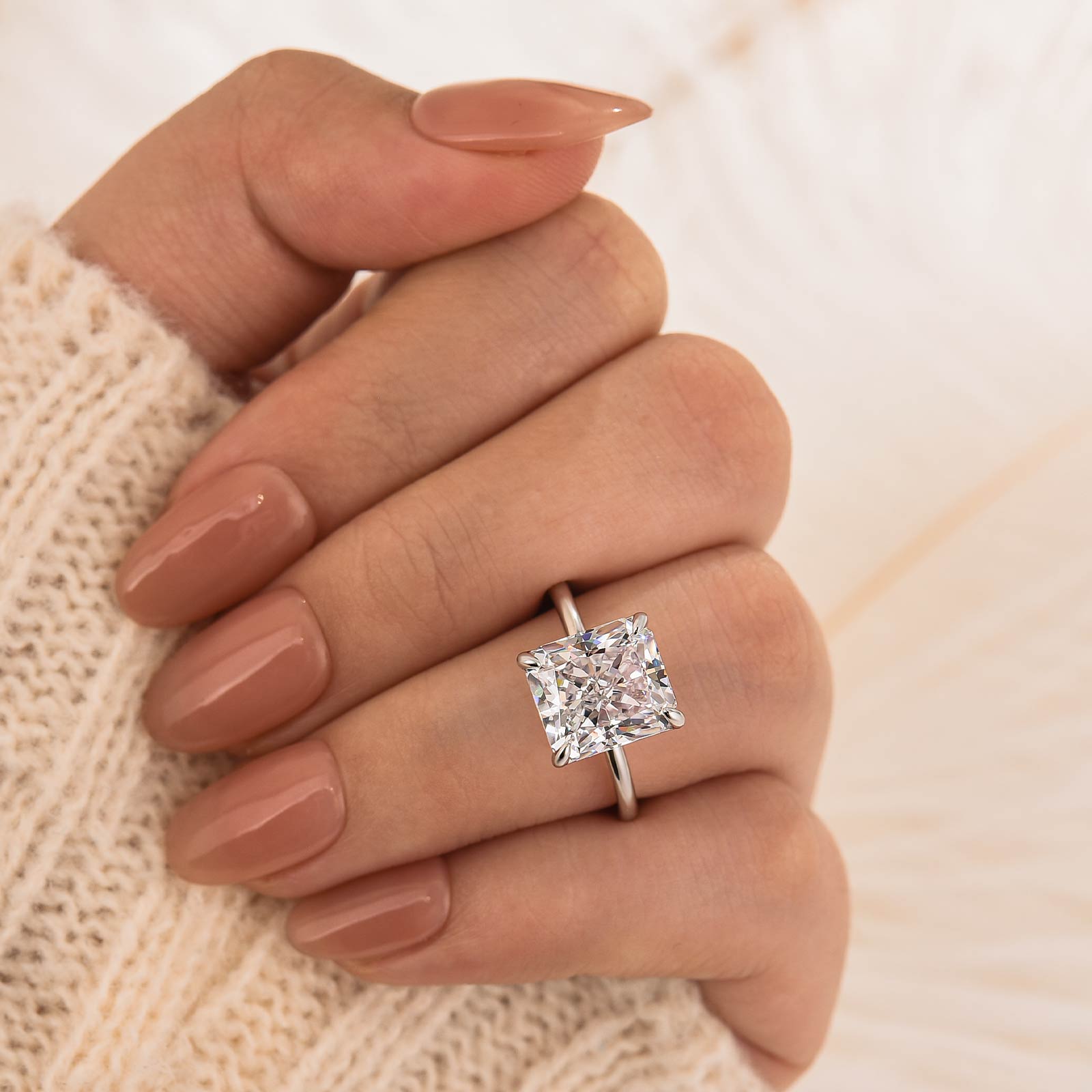 Fashion 4.0Ct White Stone Radiant Cut Solitaire Engagement Ring For Woman In sterling Sliver