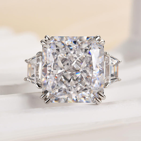 Louily Luxurious Crushed Ice Hybrid Radiant Cut Three Stone Engagement Ring