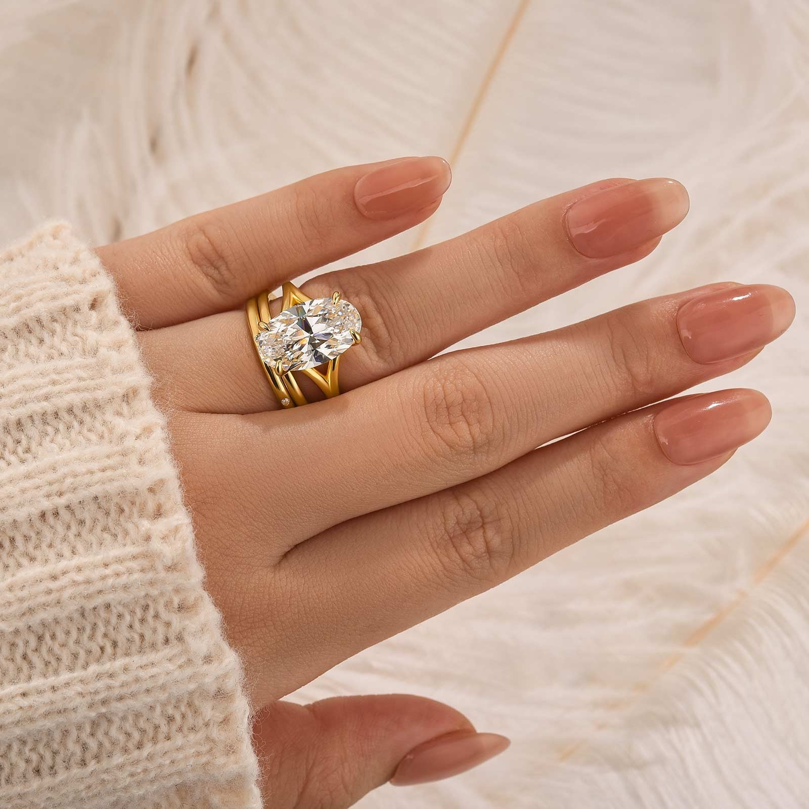 3PC 5.0Ct Oval Cut Split Shank Wedding Ring Set With Two Simple Wedding Bands