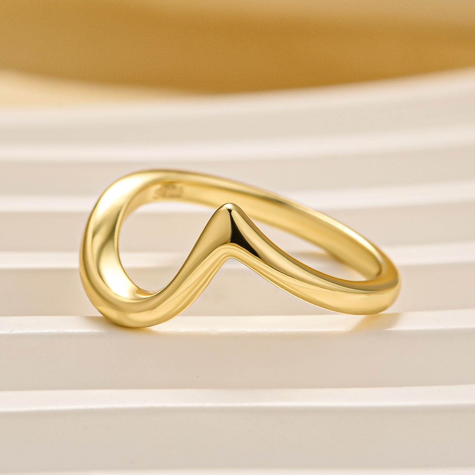 Elegant Yellow Gold Curved Wedding Band For Woman In Sterling Silver