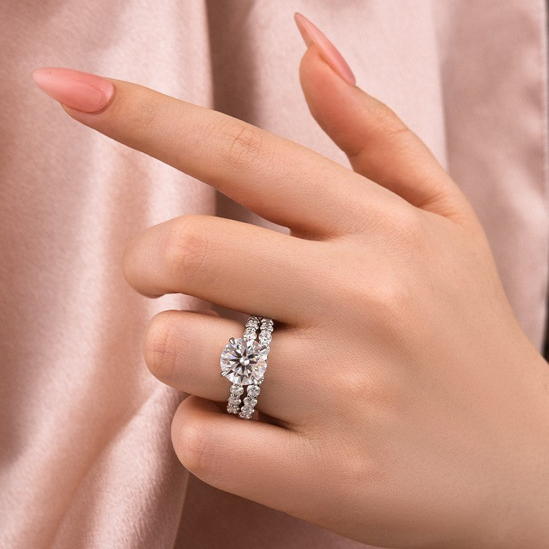 Moissanite 4.0Ct Round Cut Side Stone White Gold Travel Bridal Set - louilyjewelry