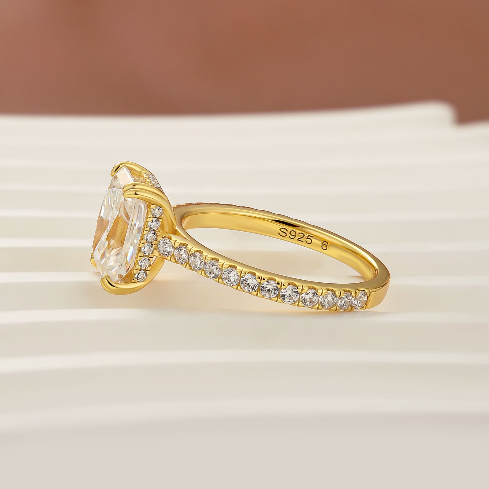 Louily Romantic Moissanite 3.0Ct Radiant Cut White Gold Engagement Ring For Women - louilyjewelry