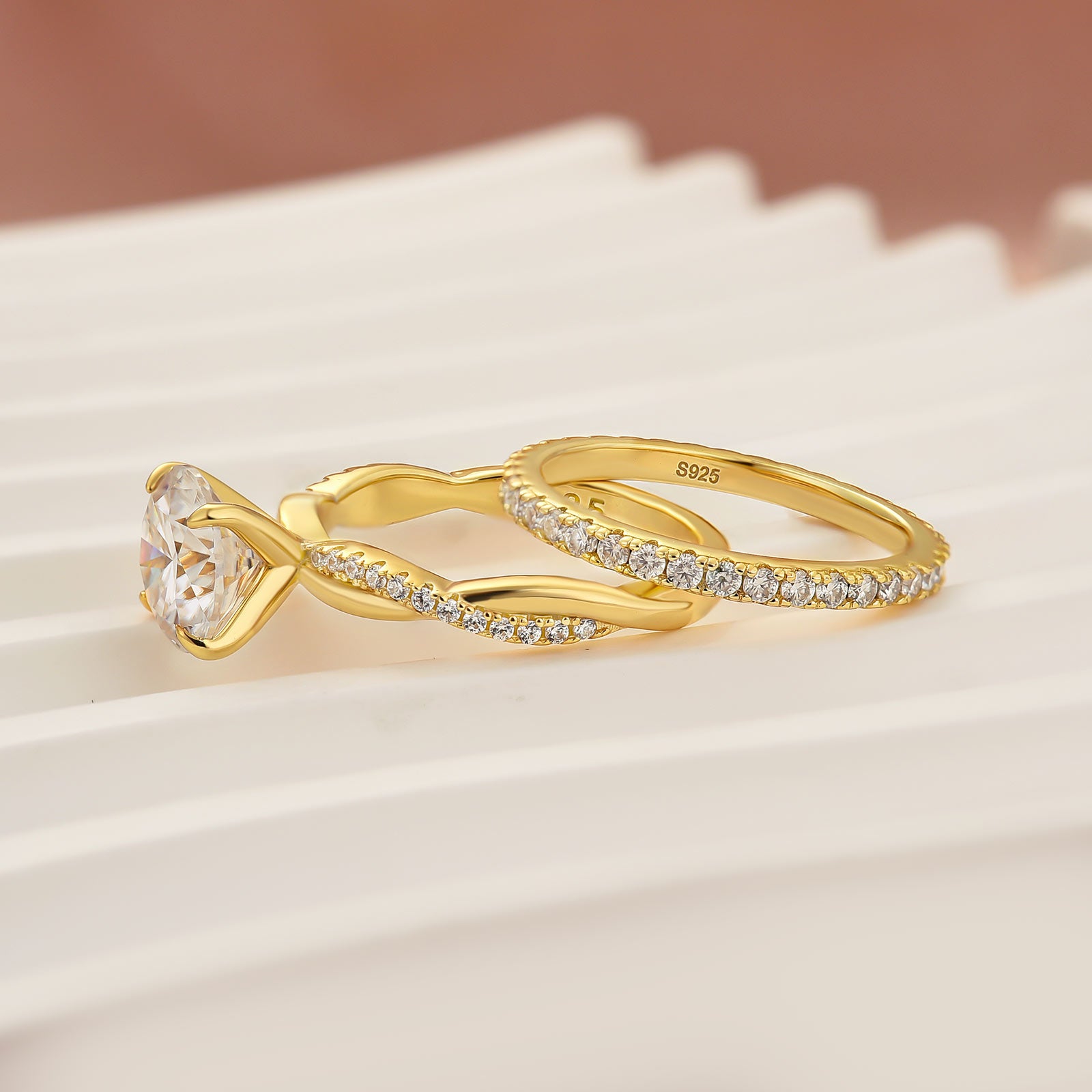2PC Moissanite 1.2~2.0Ct Twist Round Cut Yellow Gold Pave Promise Bridal Ring With Wedding Band