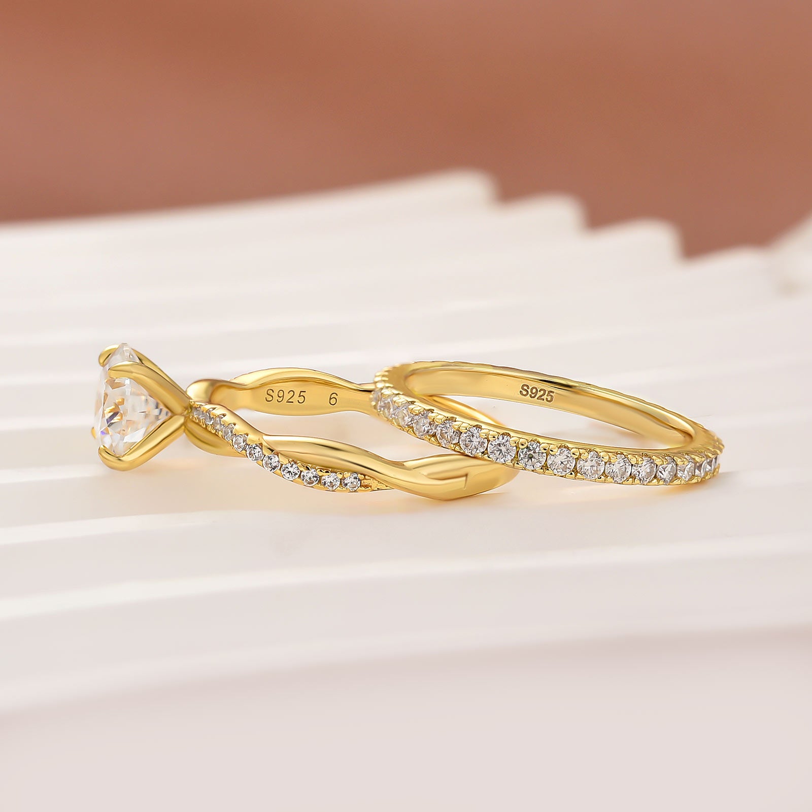 2PC Moissanite 1.2~2.0Ct Twist Round Cut Yellow Gold Pave Promise Bridal Ring With Wedding Band