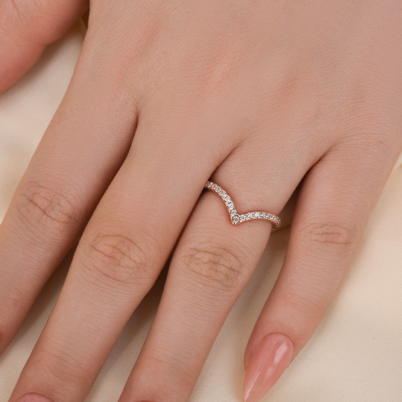 Louily Enchanting V-shaped Design Full Wedding Band - louilyjewelry