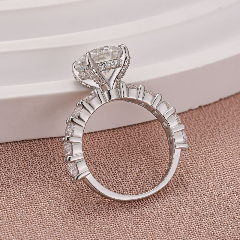Moissanite 3.0Ct Round White Gold Engagement Ring