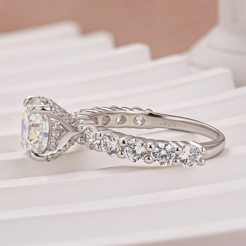 Moissanite 2.0Ct Round White Gold Engagement Ring