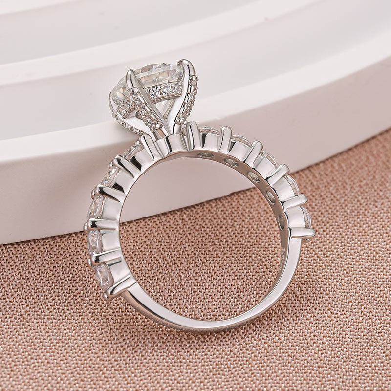 Moissanite 2.0Ct Round White Gold Engagement Ring