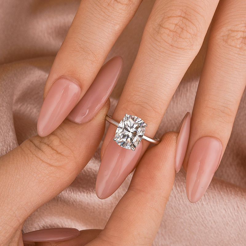 Louily Moissanite Attractive 4.0 Carat Cushion Cut Engagement Ring - louilyjewelry