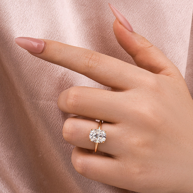 Louily Moissanite Attractive 4.0 Carat Cushion Cut Engagement Ring - louilyjewelry