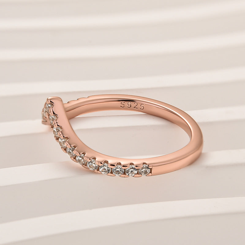Louily Enchanting V-shaped Design Full Wedding Band - louilyjewelry