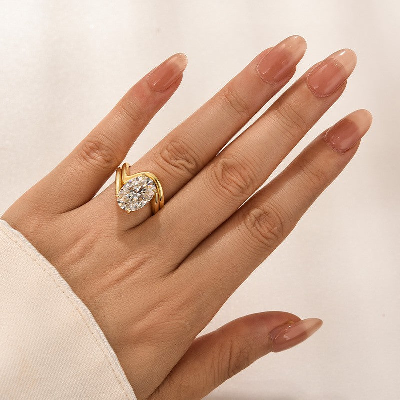 2PC Moissanite Wedding Sets 5.5Ct Oval Cut Yellow Gold Solitaire Engagement Ring with Curved Wedding Band