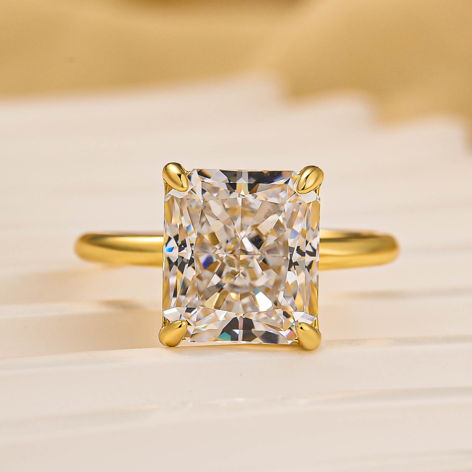 Fashion 4.0Ct White Stone Radiant Cut Solitaire Engagement Ring For Woman In sterling Sliver