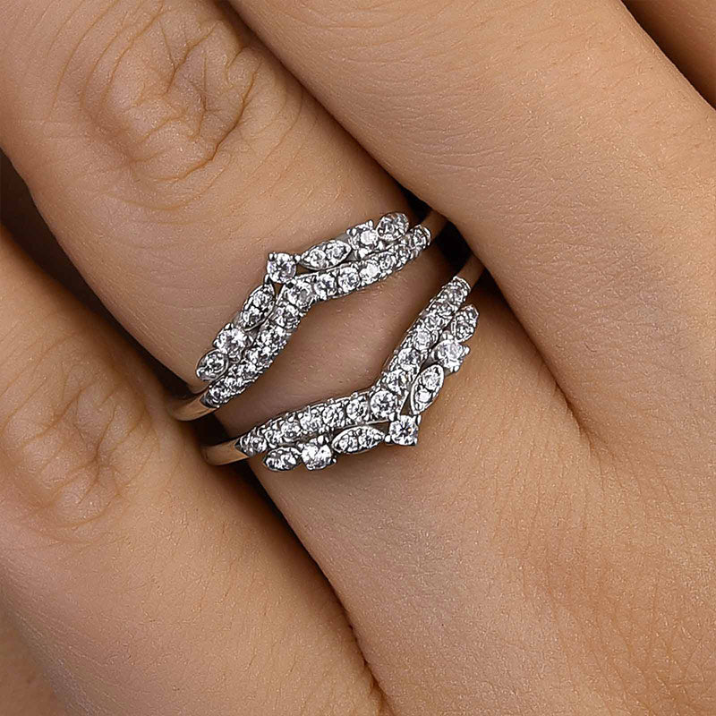 Louily Exclusive Moissanite Round Cut Jacket Wedding Band For Women In Sterling Silver - louilyjewelry