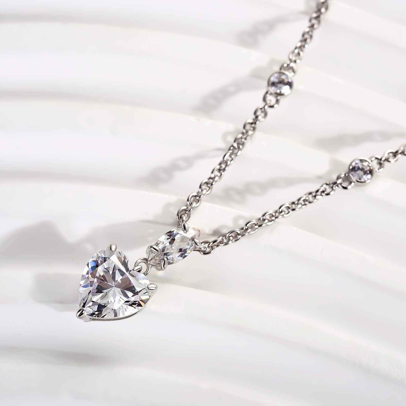 Louily Unique Heart Cut Women's Necklace In Sterling Silver - louilyjewelry