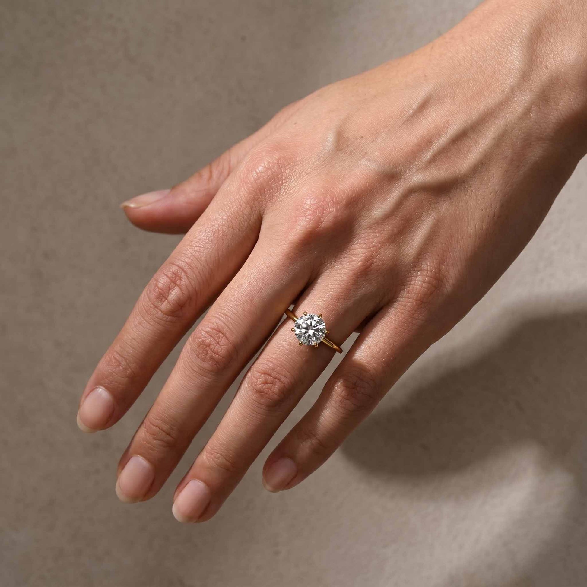 S925 Moissanite/ Simulated Diamond 2.0 Carat Round Cut Solitaire Engagement Ring In Sterling Silver