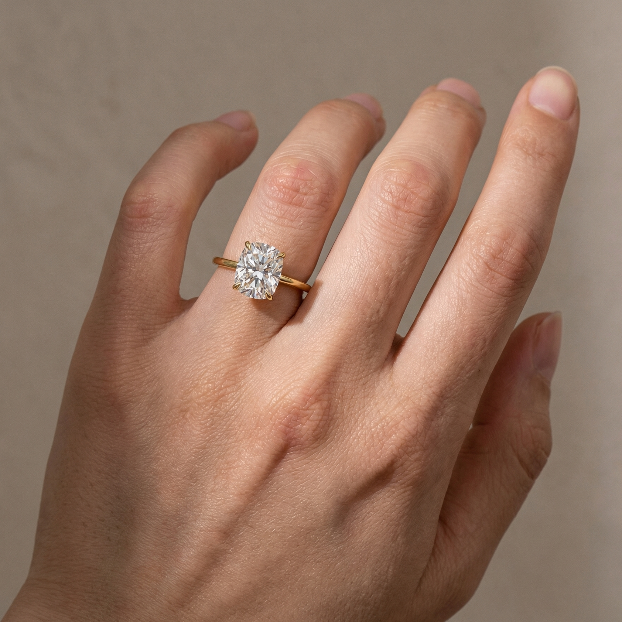 Louily Moissanite Attractive 2.5~4.0 Carat Cushion Cut Engagement Ring - louilyjewelry