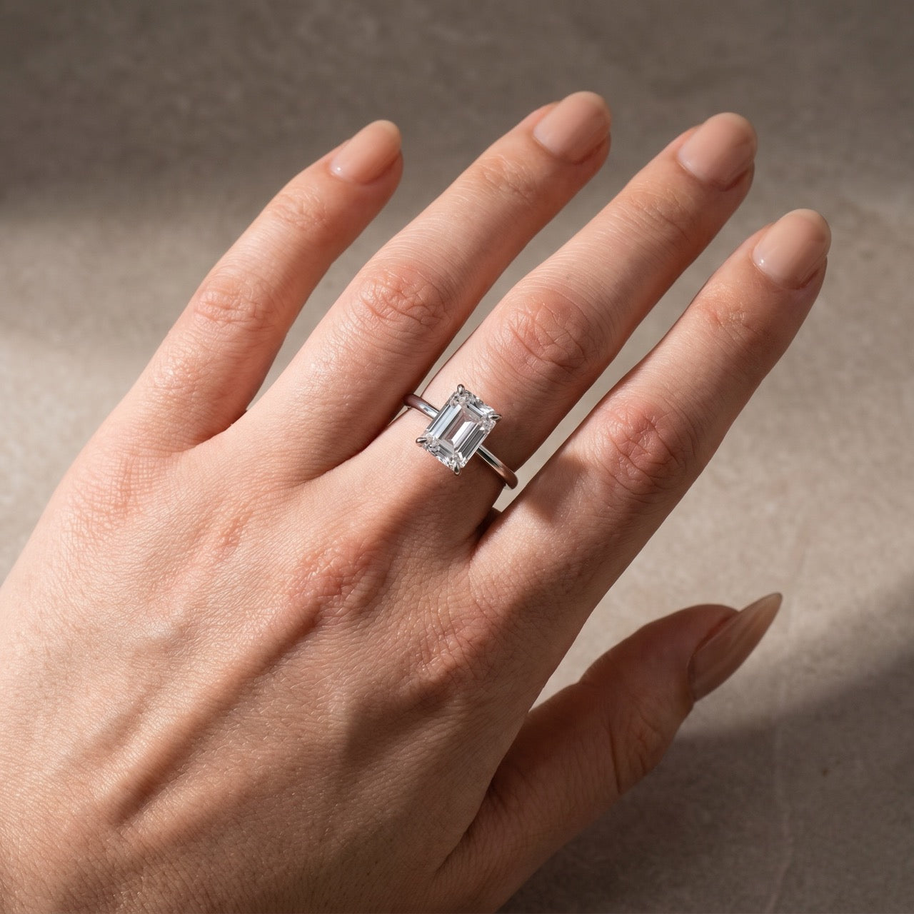 S925 Moissanite 3.5 Carat Emerald Cut Solitaire Travel Ring Engagement Ring For Everyday Wear
