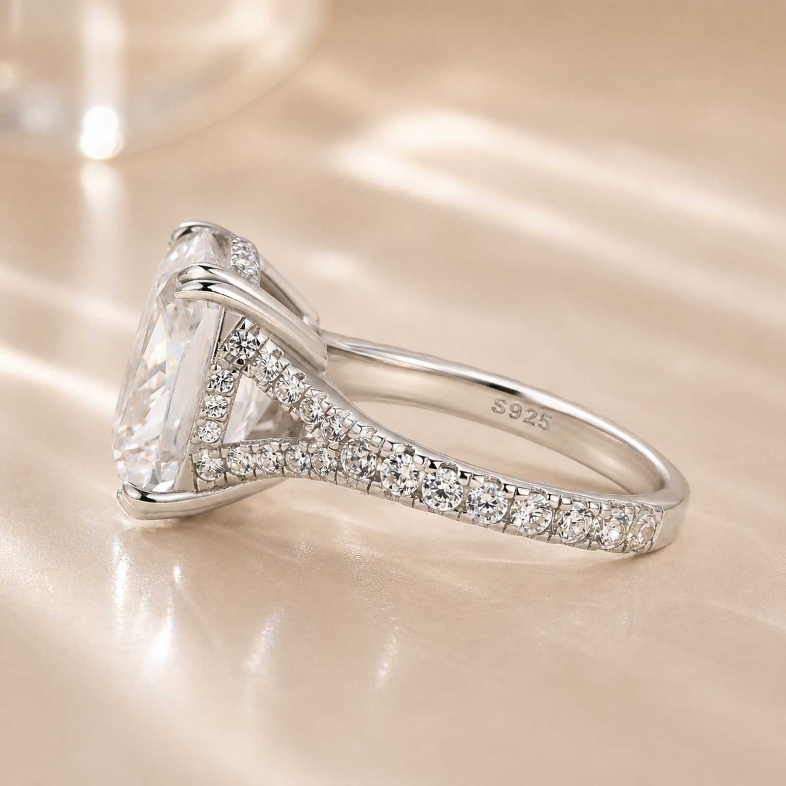 S925 7.0Ct/4.0Ct Split Shank Cushion Cut Engagement Ring 18K White Gold Plated Travel Rings with Pavé Accents