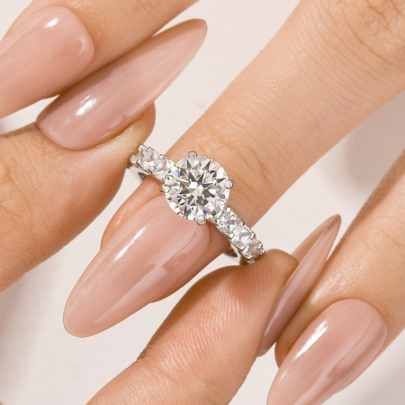 Moissanite 2.0Ct Round Cut Engagement Ring In Sterling Silver - louilyjewelry