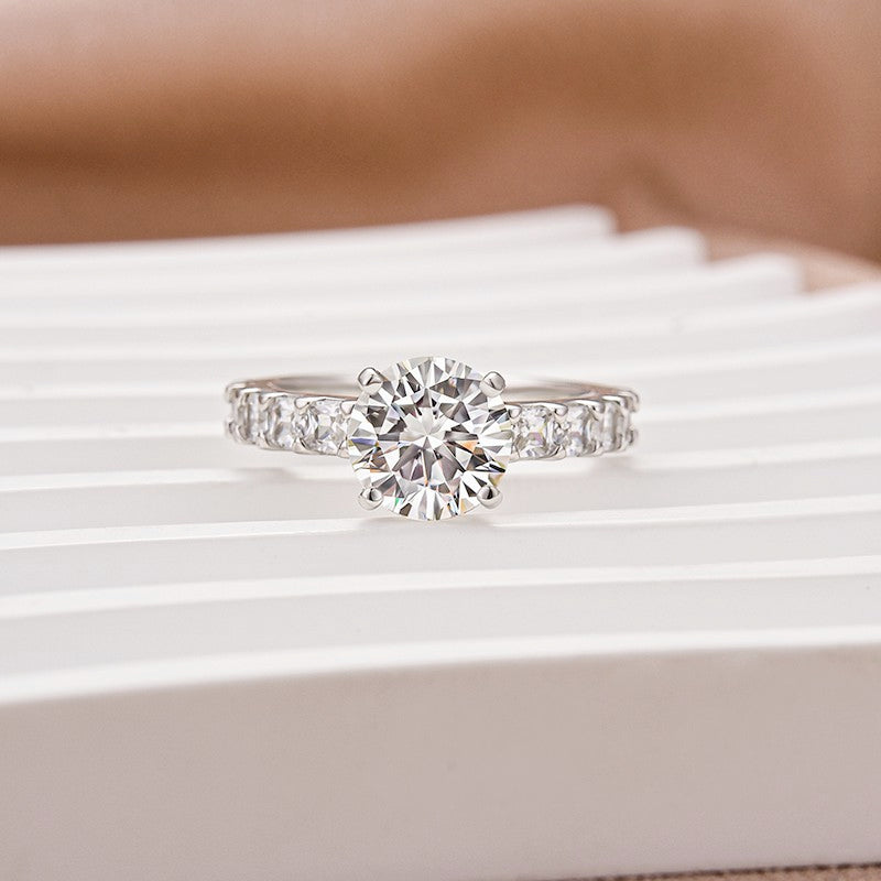 Moissanite 2.0Ct Round Cut Engagement Ring In Sterling Silver - louilyjewelry