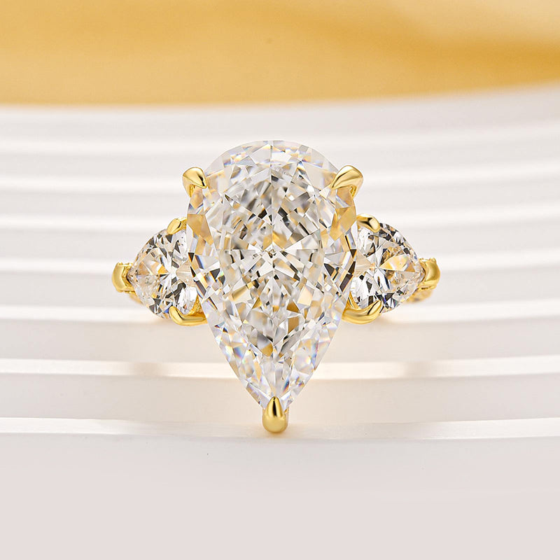 Louily Stunning Pear Cut Three Stone Engagement Ring - louilyjewelry