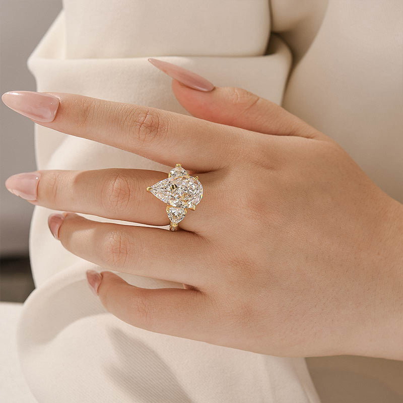 Louily Stunning Pear Cut Three Stone Engagement Ring - louilyjewelry
