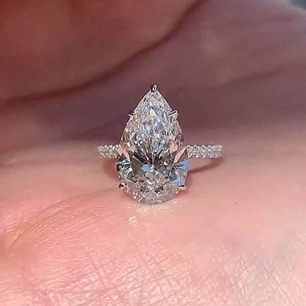 Louily Excellent Pear Cut Engagement Ring