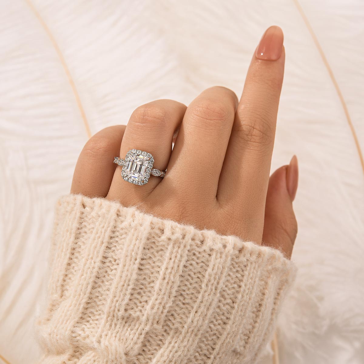 Luxury 2.5Ct Halo Emerald Cut Engagement Ring