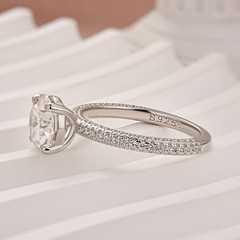 Moissanite 2.0Ct Round Cut Engagement Ring In Sterling Silver