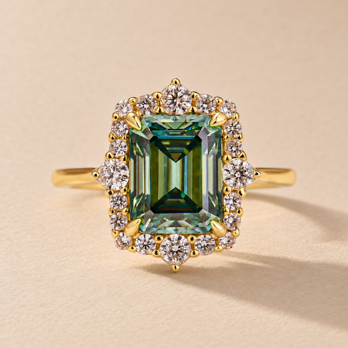 S925 Moissanite 3.0Ct 18K Gold Plated Halo Emerald Stone Emerald Cut Engagement Ring For Women