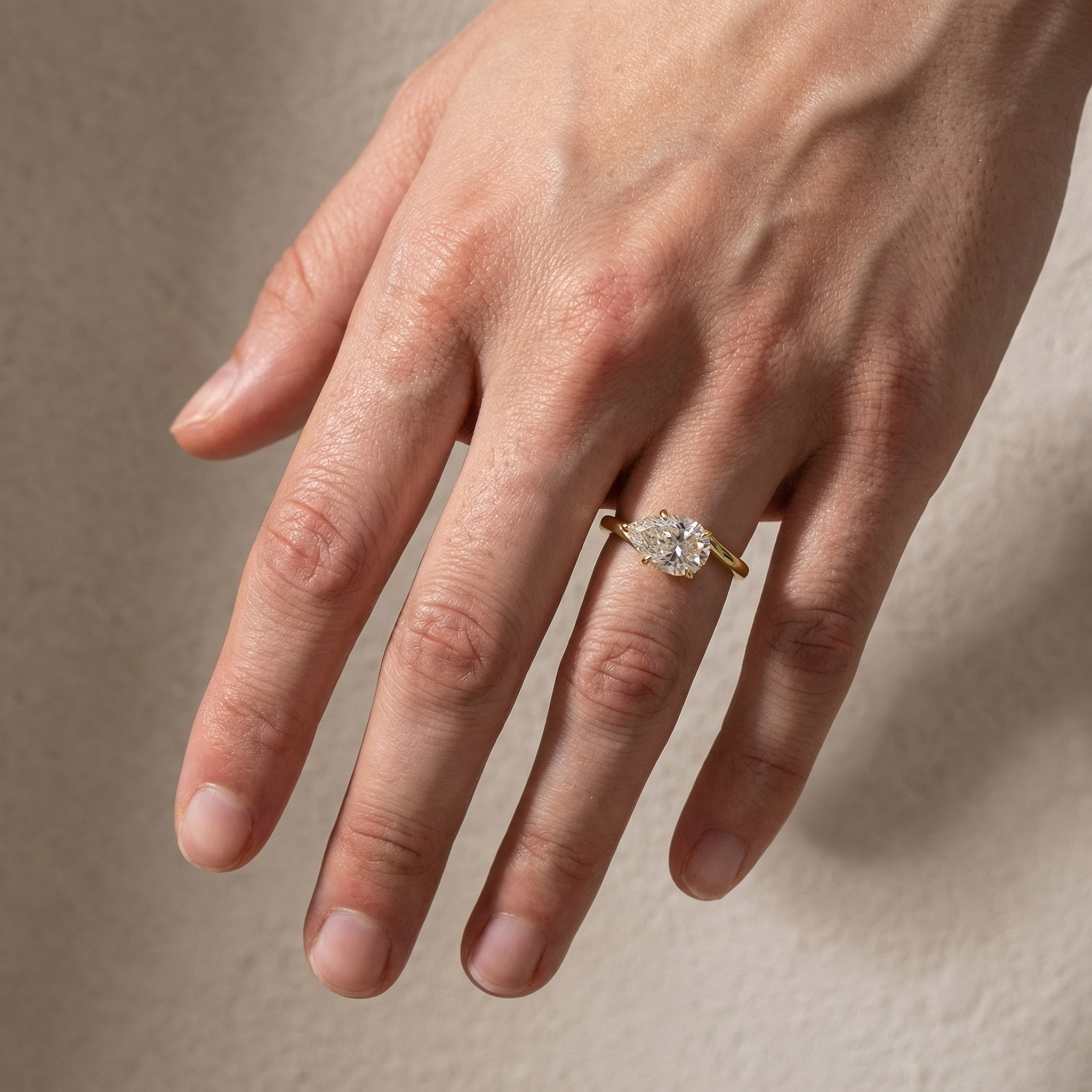 2.5Ct East-West Pear Cut Moissanite Ring in S925 Sterling Silver - louilyjewelry