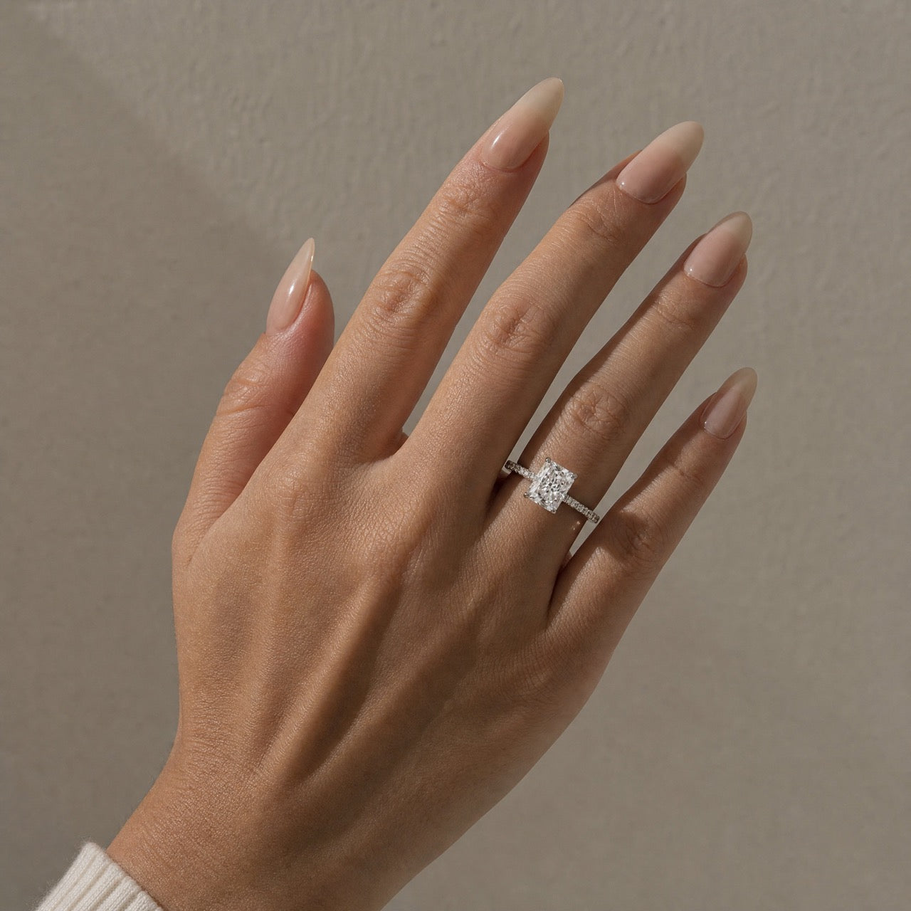 S925 3.0~4.5 Carat Moissanite Radiant Cut Engagement Ring
