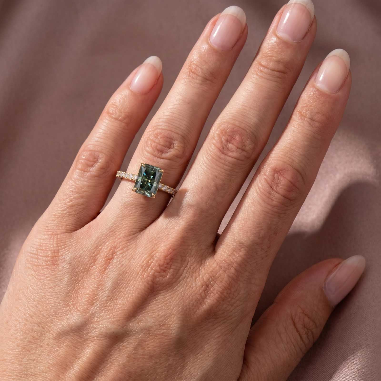 S925 Moissanite 2.0Ct Radiant Cut Nature-Inspired Travel Ring Everyday Wearable Ring