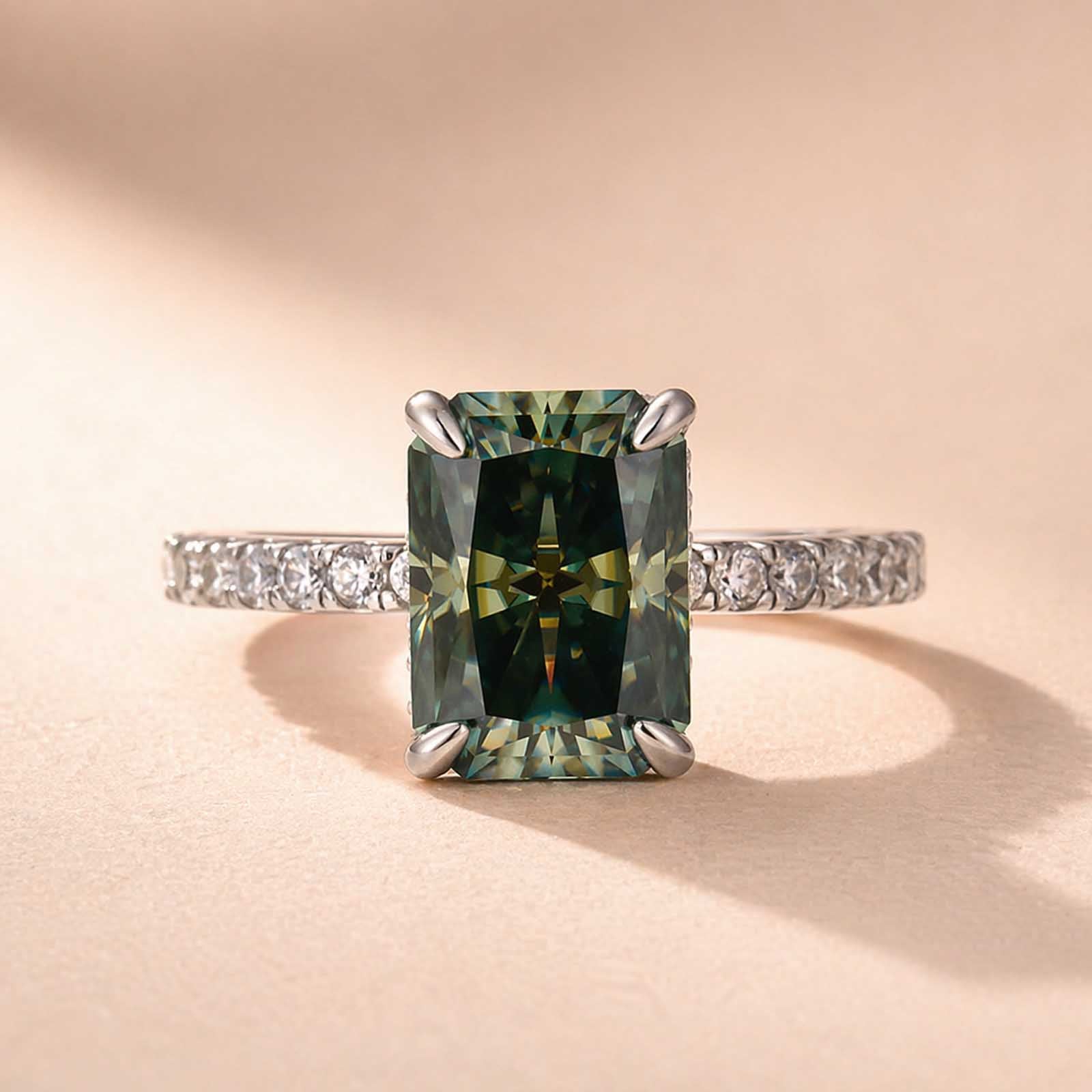 S925 Green Moissanite 3.5Ct Radiant Cut Yellow/White Gold Engagement Ring For Women