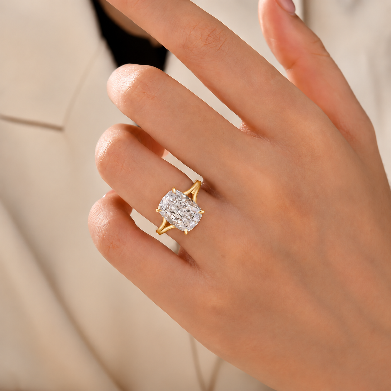 S925 5.5Ct Cushion Cut Split Shank Engagement Ring Gold Plated Hidden Halo Bridal Ring For Everyday Wear