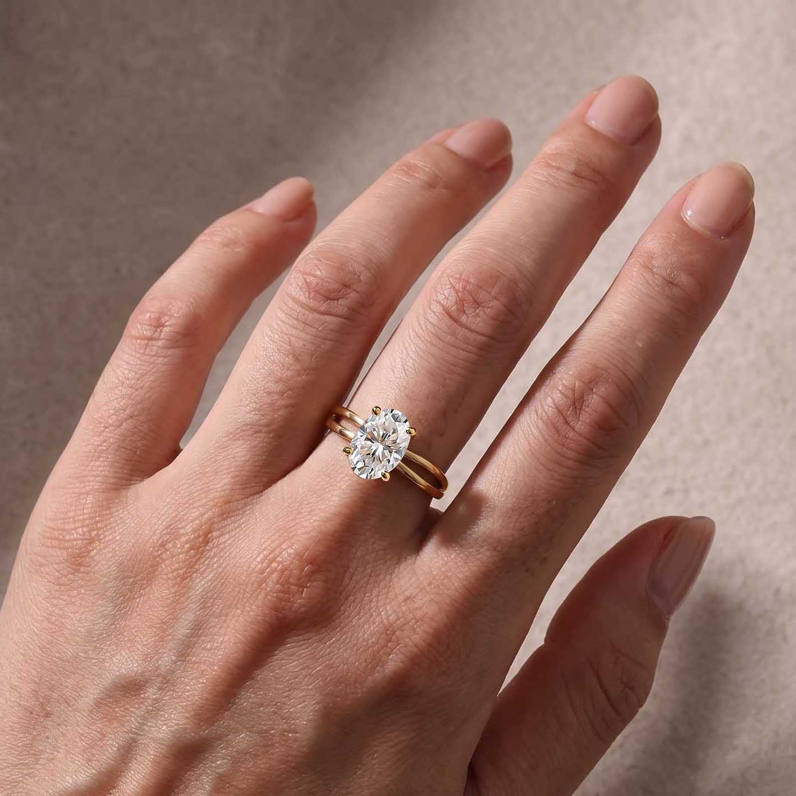 S925 Moissanite 2.5Ct Oval Cut Unique Split Shank Engagement Ring For Women