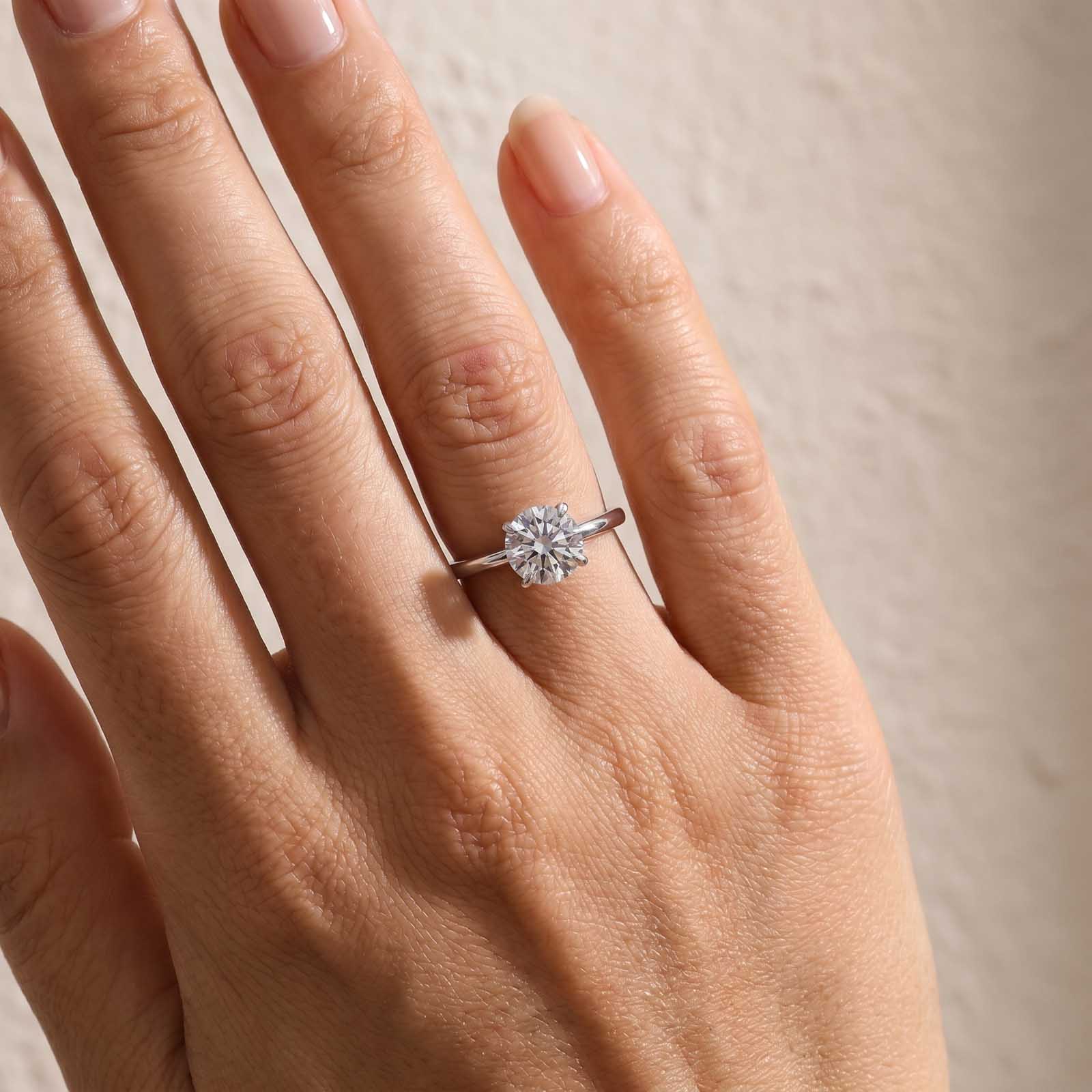 S925 Moissanite 2.0~4.0 Carat Round Cut Hidden Halo Promise Ring Travel Ring For Women