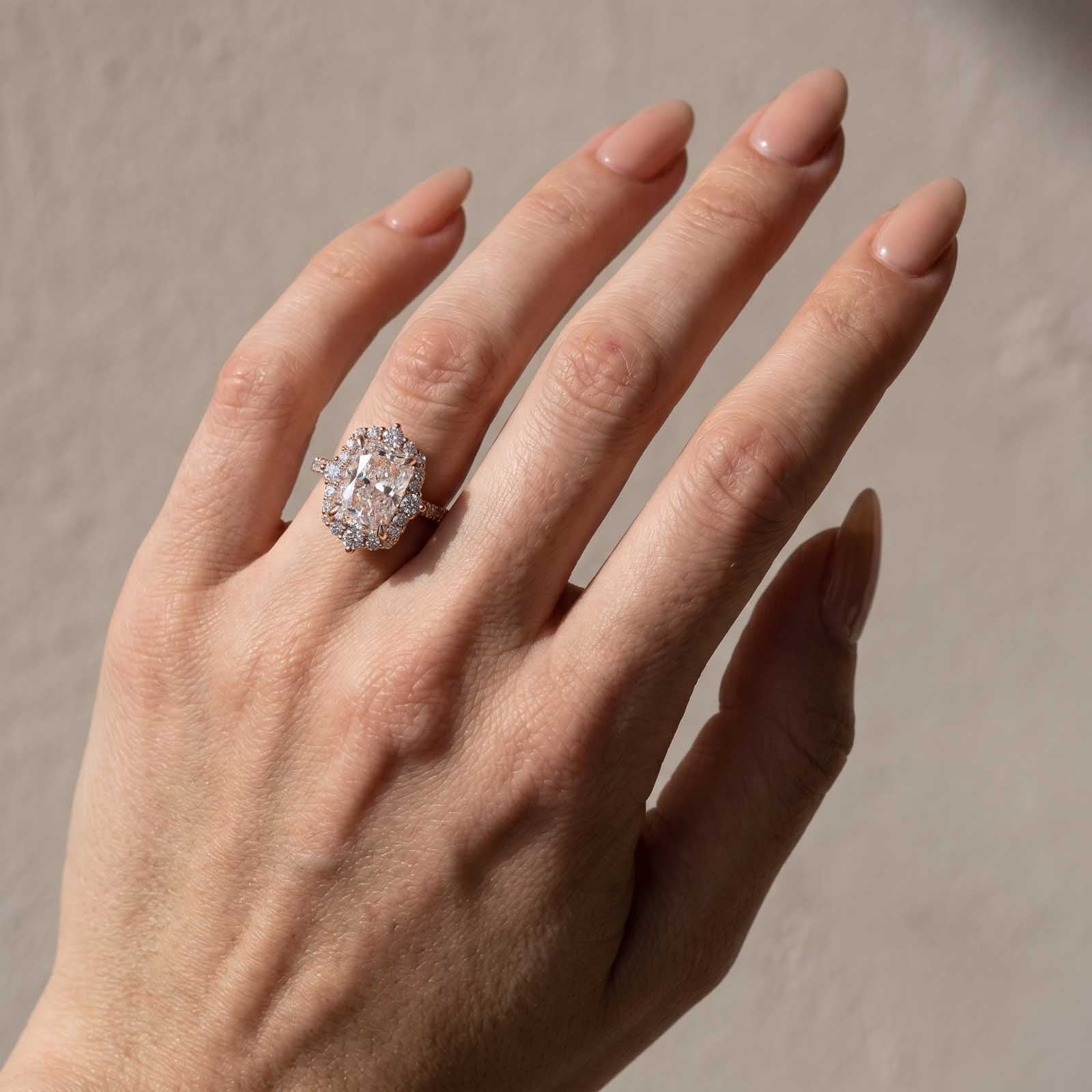 S925 Gorgeous Halo 3.5Ct  Radiant Cut Simulated Diamond Engagement Ring In Sterling Silver