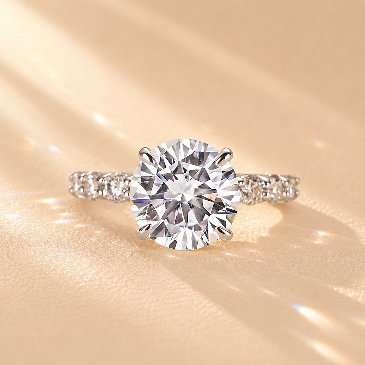 S925 Moissanite 2.0~4.0 Carat Round Cut Engagement Ring For Everyday Wear