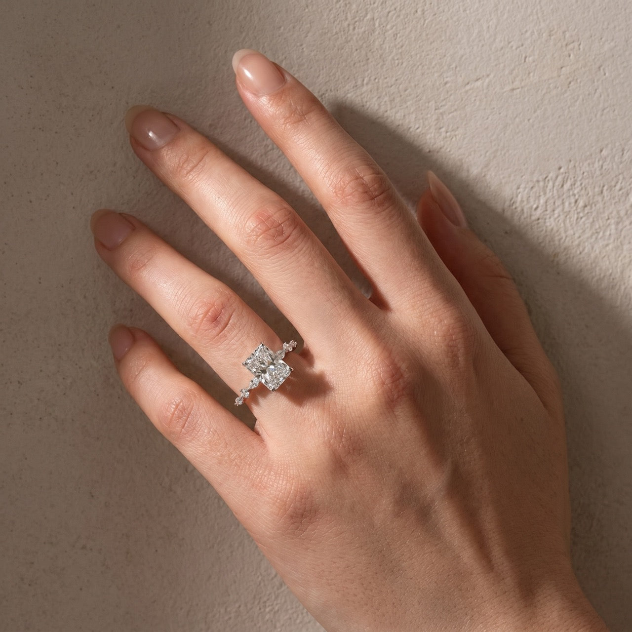 S925 Moissanite 3.5 Carat Radiant Cut Engagement Ring In Sterling Silver