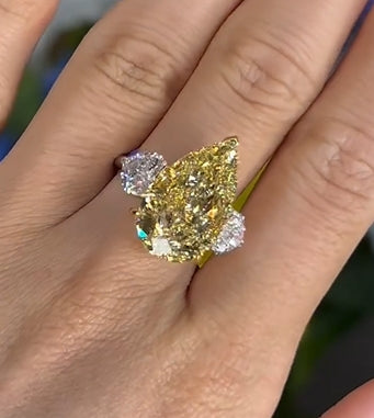 Louily Stunning Pear Cut Sapphire Three Stone Engagement Ring - louilyjewelry