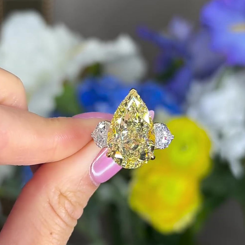 Louily Stunning Pear Cut Sapphire Three Stone Engagement Ring - louilyjewelry